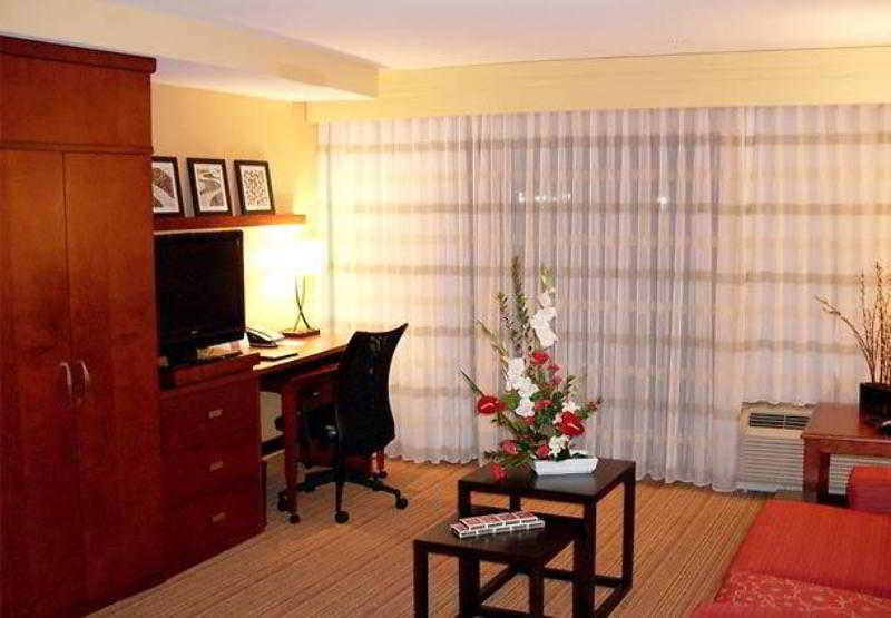 Hotel Courtyard By Marriott Waldorf Zewnętrze zdjęcie